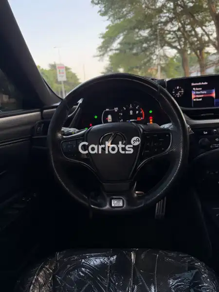 Foreign Used Lexus ES 350 2019 White for sale in Asokoro, Abuja - thumbnail 4