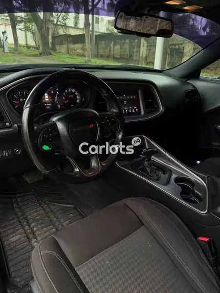 Nigerian Used Dodge Challenger 2018 Black for sale in Asokoro, Abuja - thumbnail 4