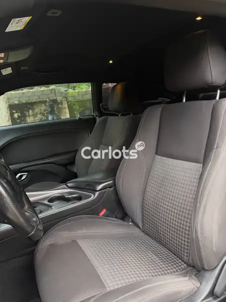 Nigerian Used Dodge Challenger 2018 Black for sale in Asokoro, Abuja - thumbnail 6